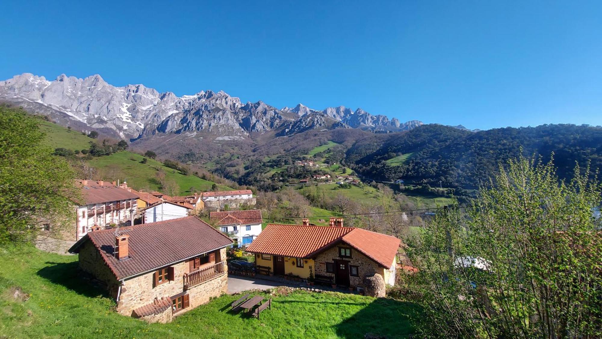Camaleño Apartamentos Rurales Los Picos De Redo מראה חיצוני תמונה