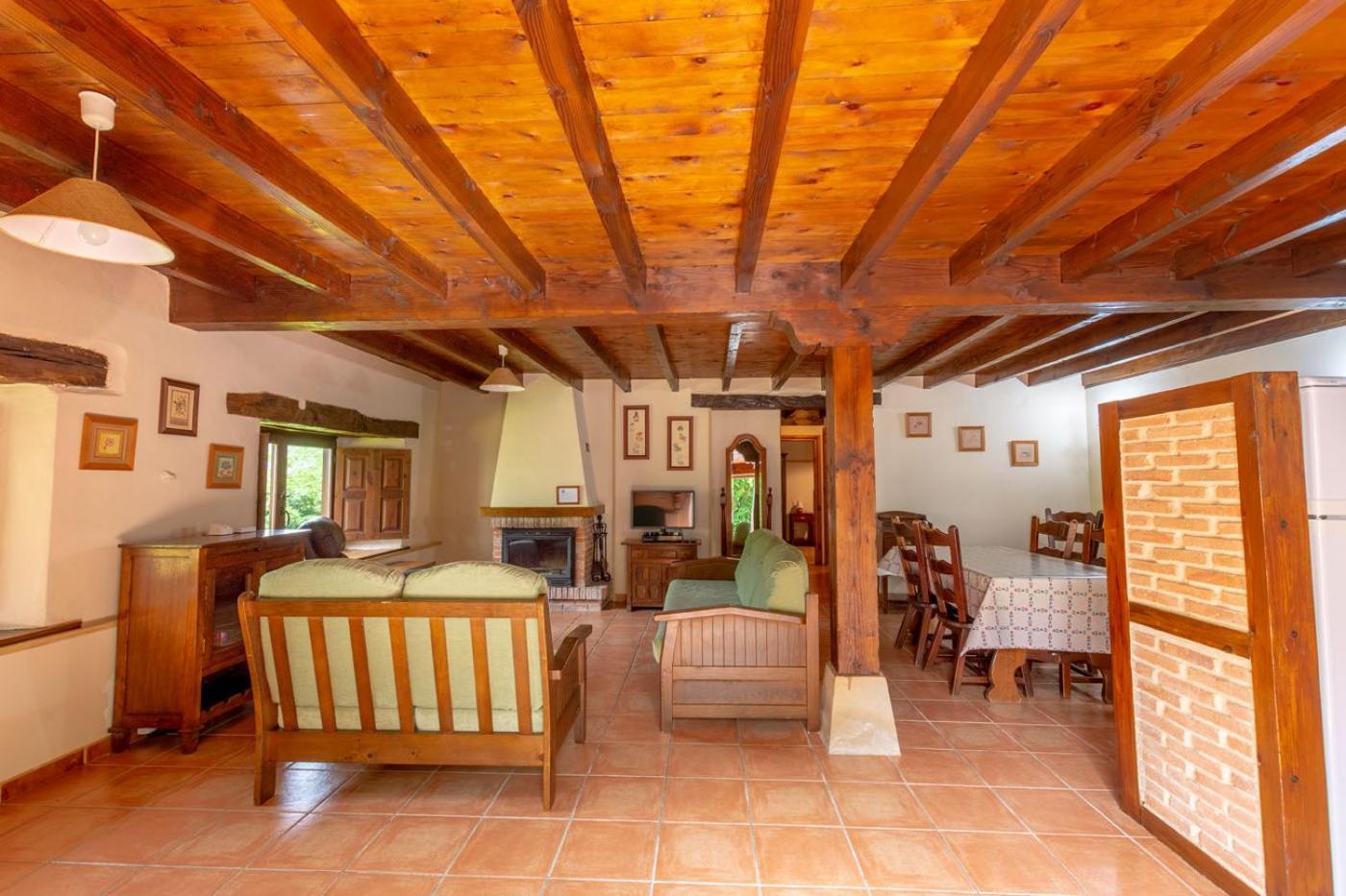 Camaleño Apartamentos Rurales Los Picos De Redo מראה חיצוני תמונה