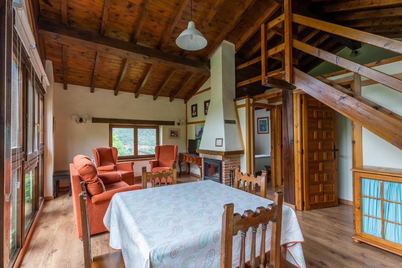 Camaleño Apartamentos Rurales Los Picos De Redo מראה חיצוני תמונה