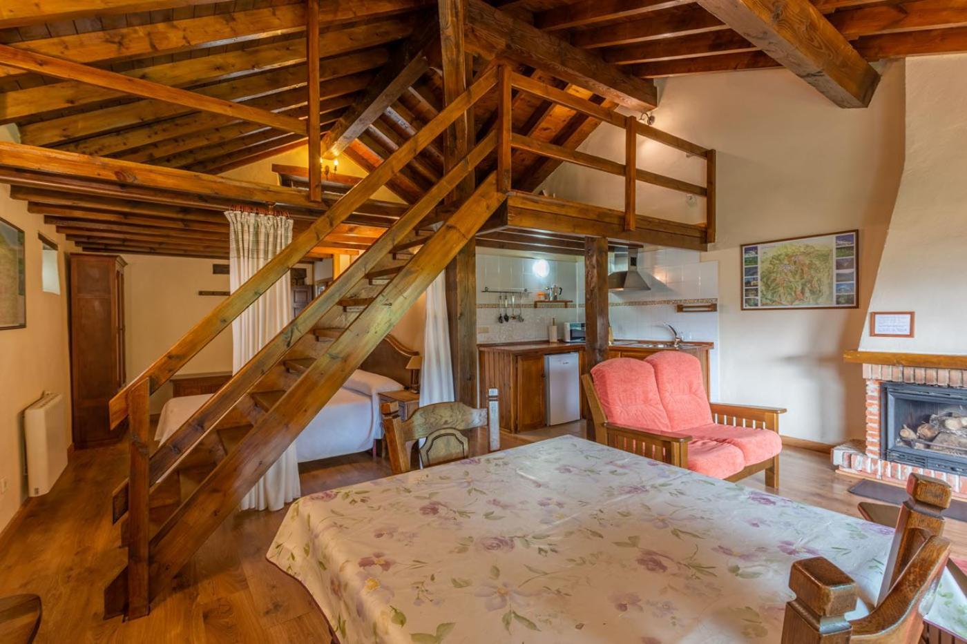 Camaleño Apartamentos Rurales Los Picos De Redo מראה חיצוני תמונה